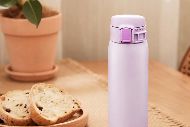 保溫杯里泡枸杞養(yǎng)生飲品的注意事項