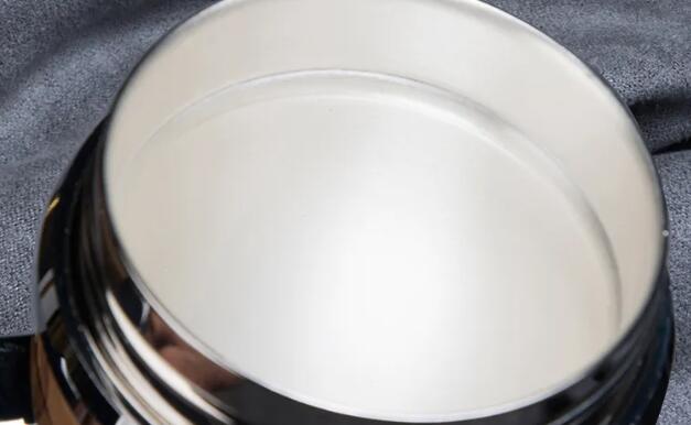 保溫杯內(nèi)膽為什么有的光亮有的不亮