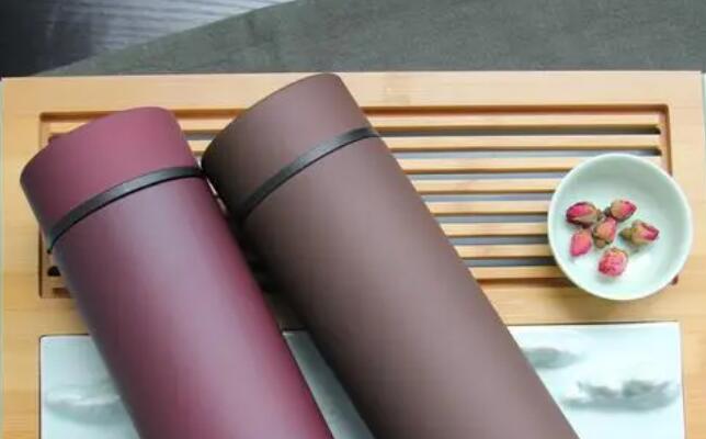 保溫杯定制廠家：互聯(lián)網(wǎng)電商成功的背后支柱