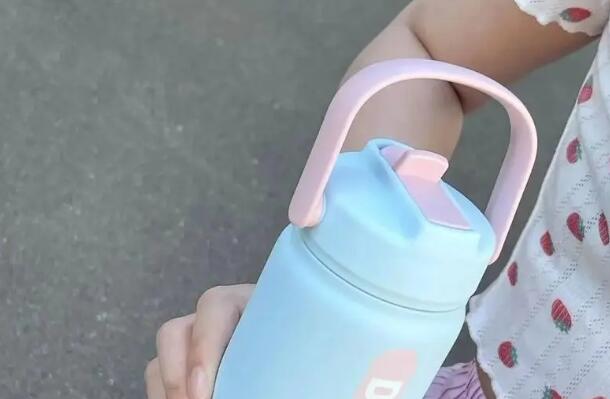 如何挑選學(xué)生保溫杯 學(xué)生保溫杯什么牌子好